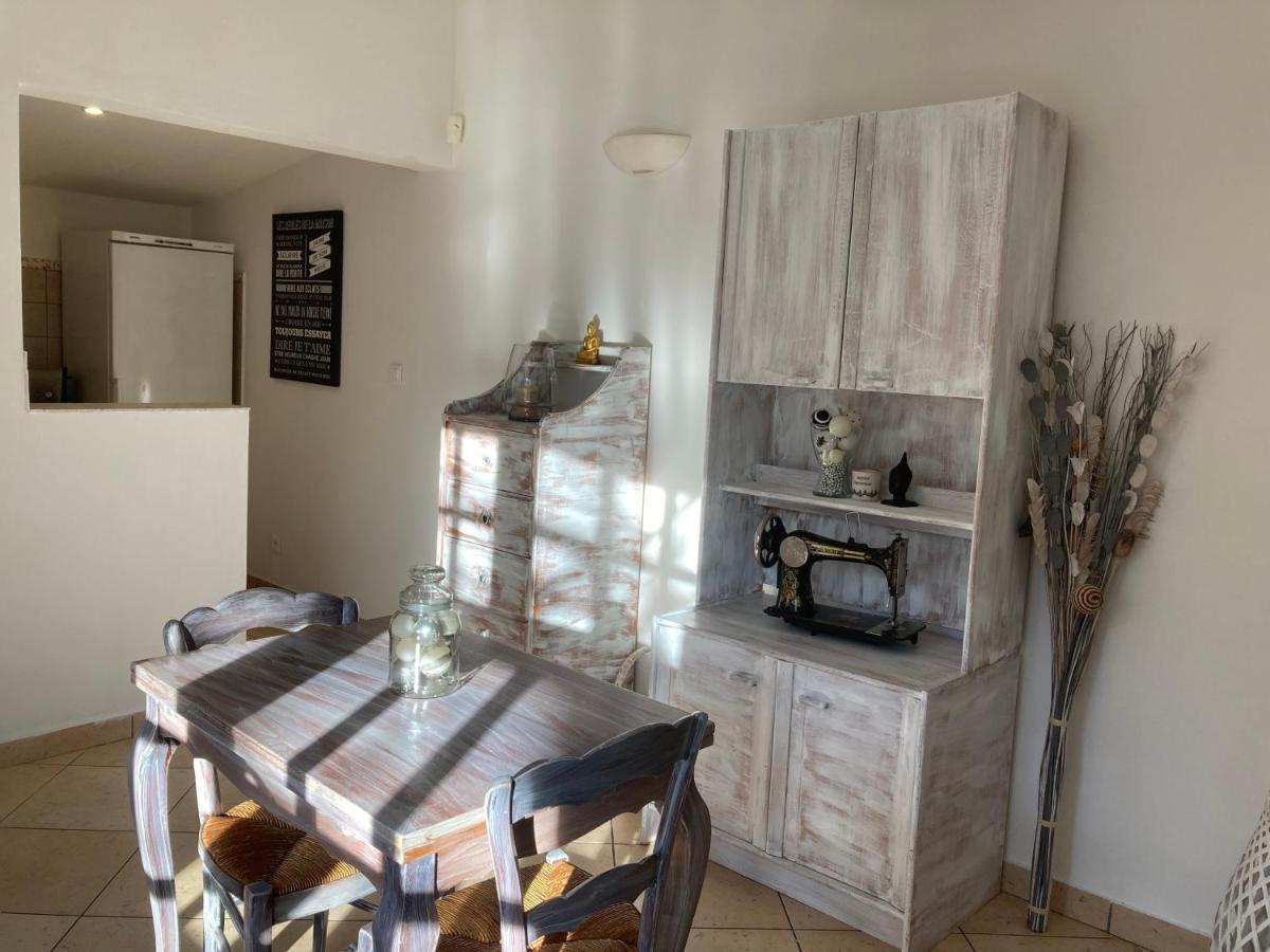 Gite Encore Un Soir Hyères Kültér fotó