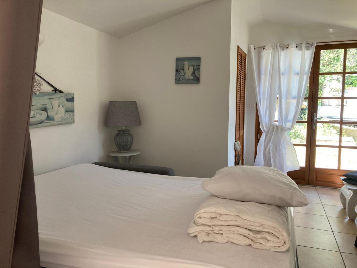 Gite Encore Un Soir Hyères Kültér fotó